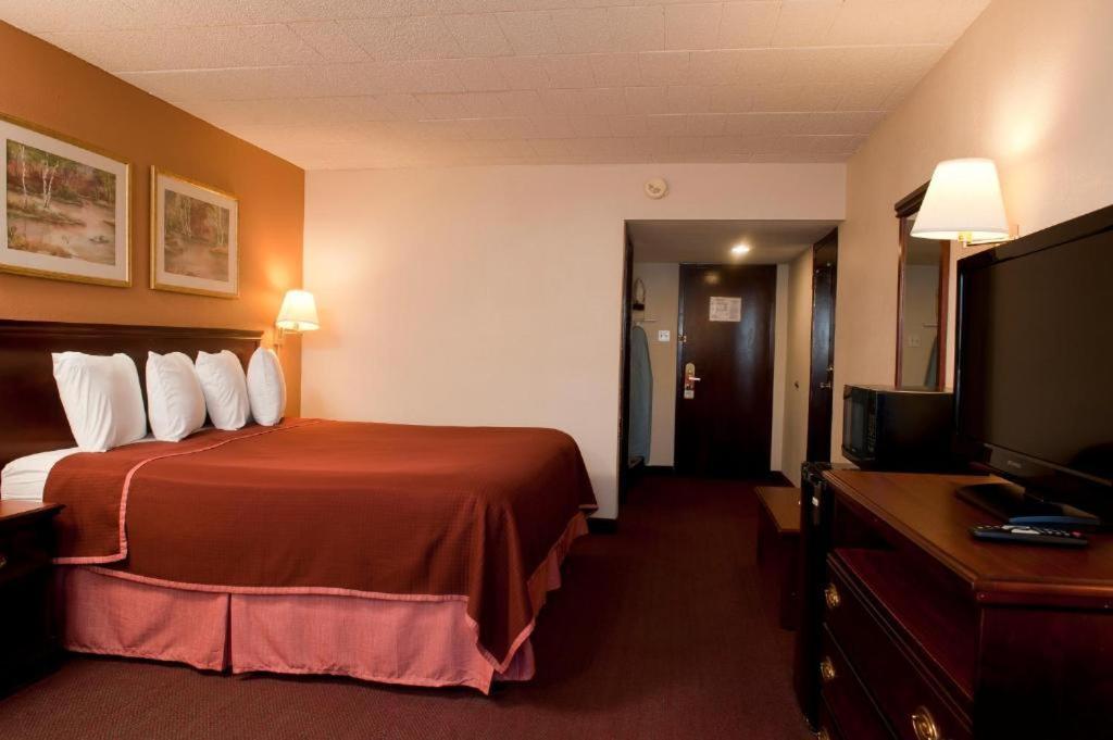 Howard Johnson By Wyndham Bartonsville/Poconos Area Buitenkant foto