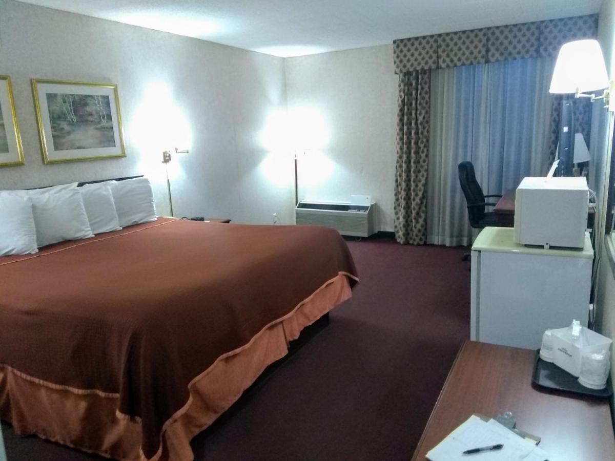 Howard Johnson By Wyndham Bartonsville/Poconos Area Buitenkant foto