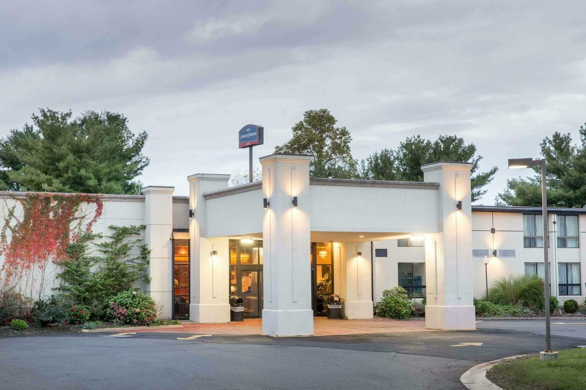Howard Johnson By Wyndham Bartonsville/Poconos Area Buitenkant foto